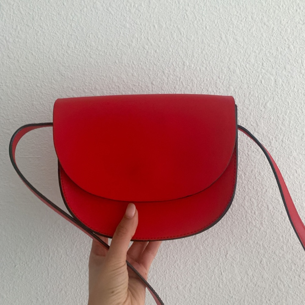 Red Kenneth Cole crossbody purse